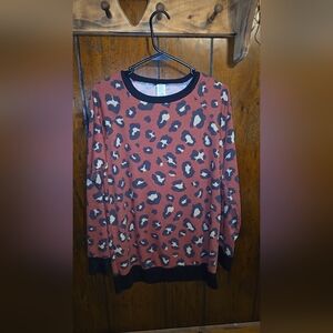Grateful Hearts Boutique Leopard Print Pullover Sweater Size S